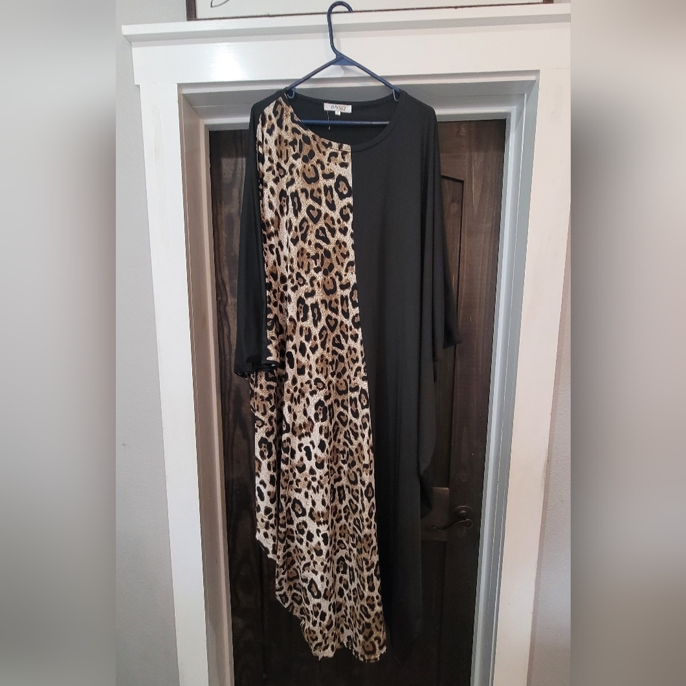 Half black and half leapord print, batwing dress
